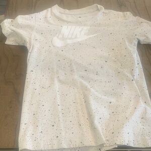 Nike Kids Grey and Black Speckled Tee